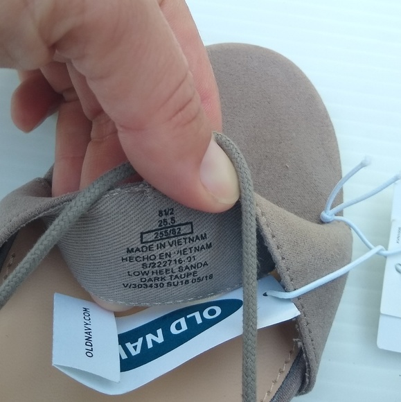 Old Navy • low block heel suede lace-up sandals - Picture 6 of 8